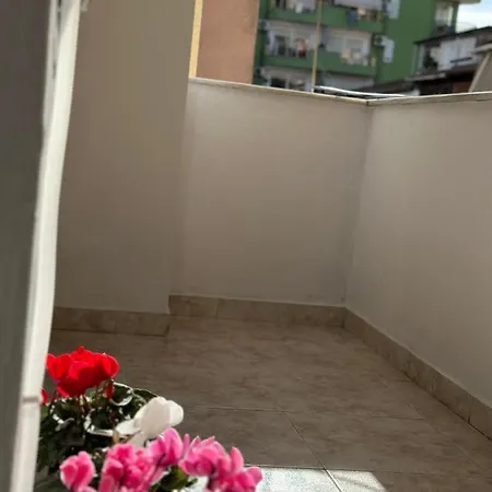 Apartment Cozy And Spacios In Ish Blloku